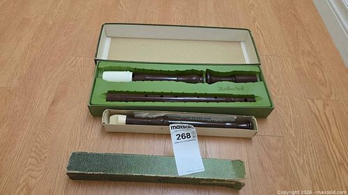 Dolmetsch Tenor Recorder in C, Plastic/Resin A (1 of 7)