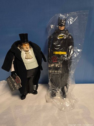2 New Batman and Penguin Figurines (1 of 7)