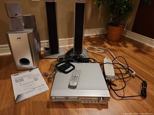 JVC Surround Soundand DVD Player. C (1 of 15)