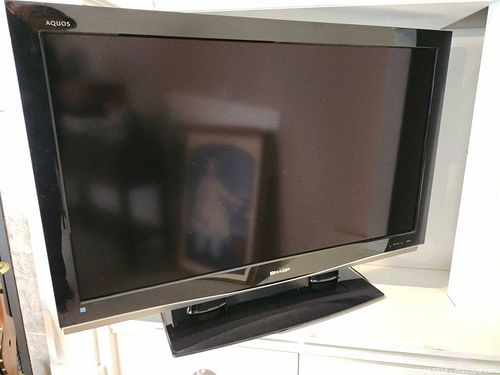 Sharp TV. C (1 of 10)