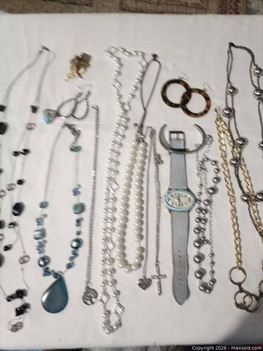 Mixed Jewelry Lot: Necklaces, Bracelets, Earrings, Watch, Brooch (1 of 8)
