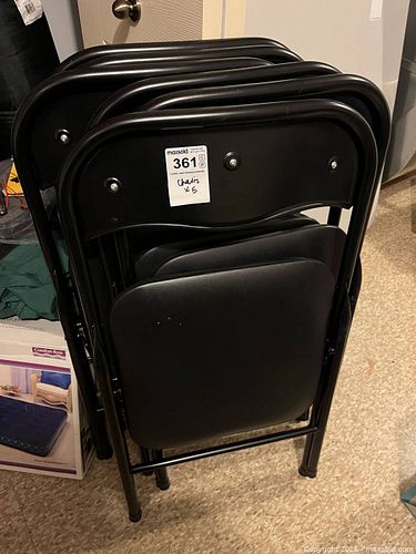 Folding chairs (1 of 7)