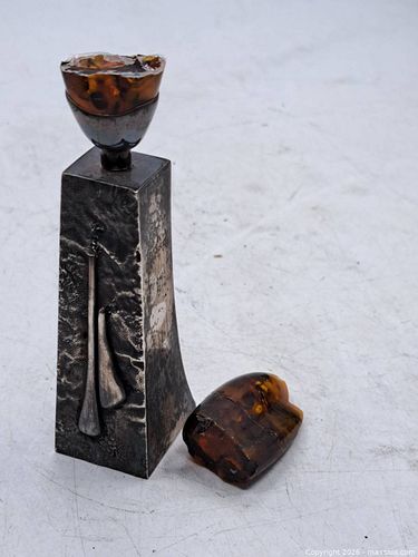 Lot #21 (1 of 6)