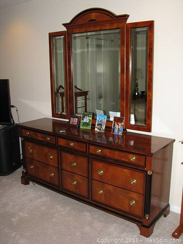 Lot #0250 (1 of 15)