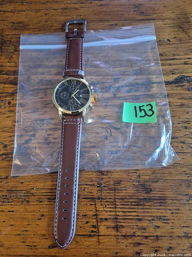 Fashion, watch new. (1 of 3)