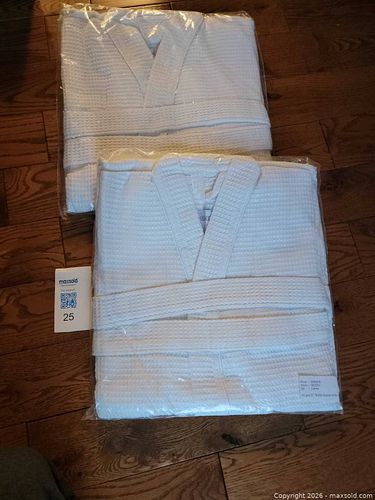 Lot #25 (1 of 7)