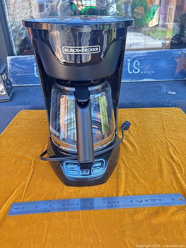 Black+Decker 12-Cup Drip Coffee Maker, Black (1 of 6)