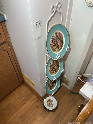 Collector Plates B (1 of 8)