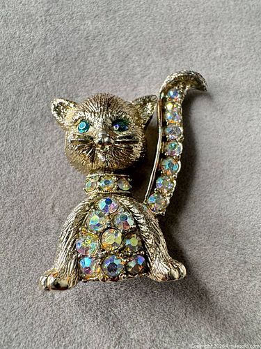 Cat Brooch Pin Gold Tone with Aurora Borealis Rhinestones (1 of 5)