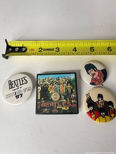 The Beatles Pinback Buttons Lot of 4–5 (1 of 5)