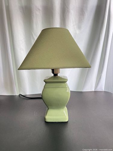 Lot #2025 (1 of 4)
