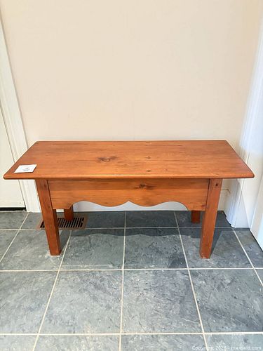 Wood  Hall Bench  (1 of 7)