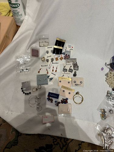 Assorted Jewelry #2 (1 of 8)