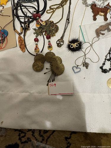 Assorted Jewelry #5 (1 of 6)