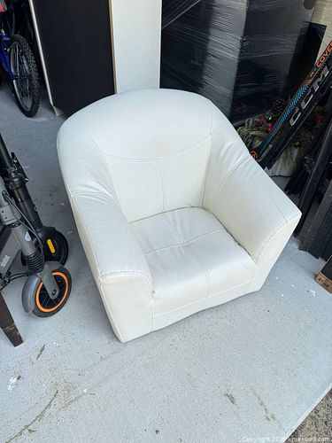 Lot #25 (1 of 3)