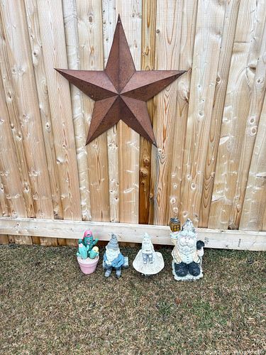 Metal Garden Decor Set with Gnomes, Star & Planter B (1 of 12)