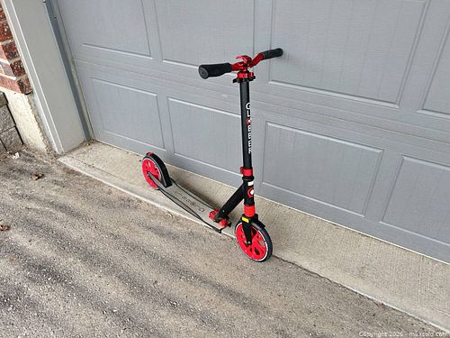 Globber Foldable Kick Scooter with 205 mm Wheels, Black/Red (1 of 8)
