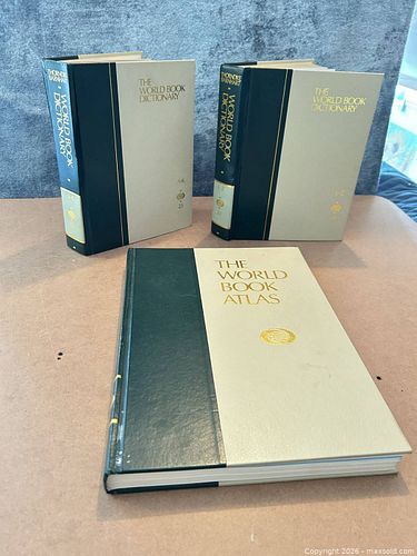 Lot of Three Hardcover Reference Books: World Book & Thorndike Barnhart (1 of 4)