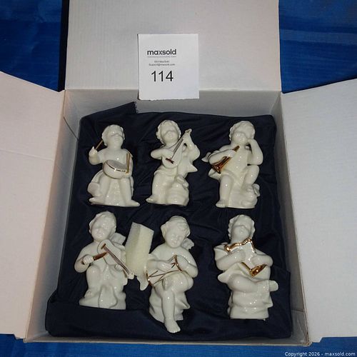 Lot #114 (1 of 12)