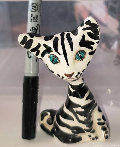 Vintage Striped Cat ceramic figurine, made by Tosca, ITALY (1 of 1)