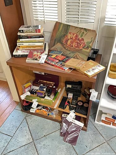 Brown Veneer Bookshelf / Shelf Unit, 29 x 33 x 16.5 in (1 of 5)