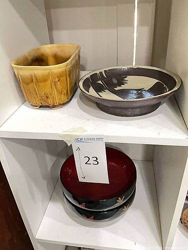 Lot: Ceramic Charger, Planter & Lacquer Bowl Set (1 of 7)