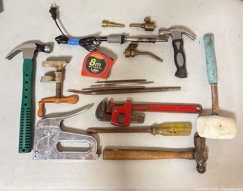 Mixed Set of 6–10 Hand Tools with Lufkin Tape Measure (1 of 11)