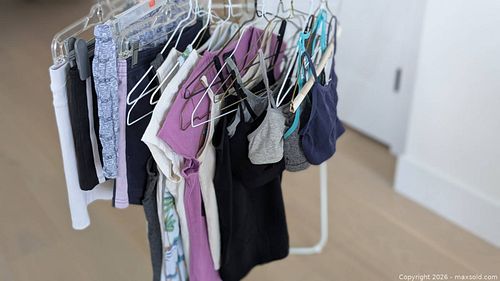 Large Lot of Woman's Clothing - Ranging from size Small-Large (1 of 8)