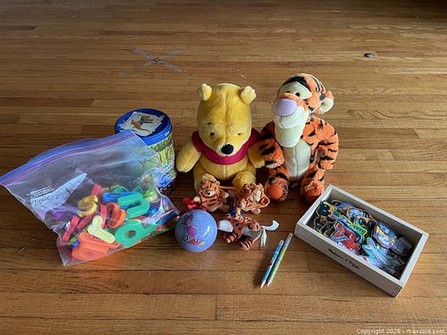 Children's plushie and toy bag (1 of 3)
