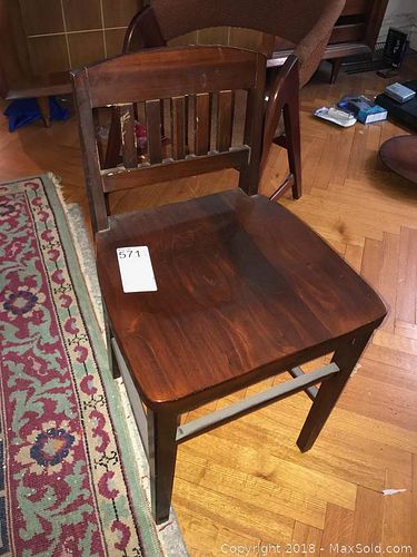 Lot #0571 (1 of 8)