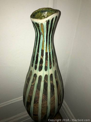 Lot #0611 (1 of 10)