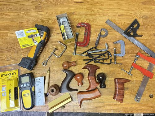 Plane handles and stud finders and clamps etc  (1 of 7)