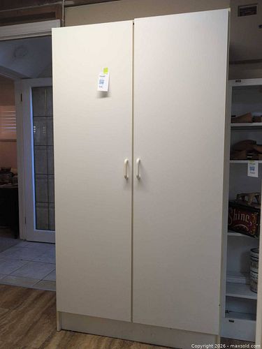 Wardrobe D (1 of 11)