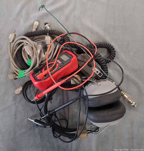 Electronics Lot: Craftsman Multimeter, Headphones, Mics & Cables (1 of 5)