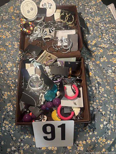 Lot #91 (1 of 7)
