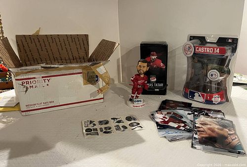 Mixed Sports Collectibles: Trading Cards, Bobblehead, Sealed Figure (1 of 6)