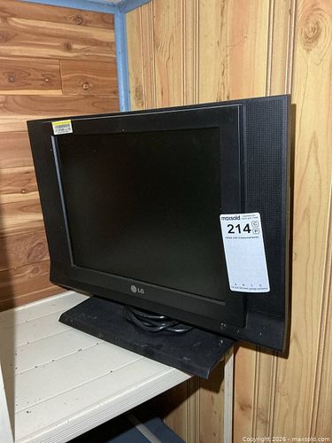 LG Monitor / TV A (1 of 6)