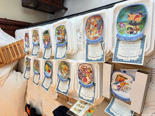 Bradford Exchange Winnie the Pooh Ceramic Collectible Plate Set B (1 of 20)