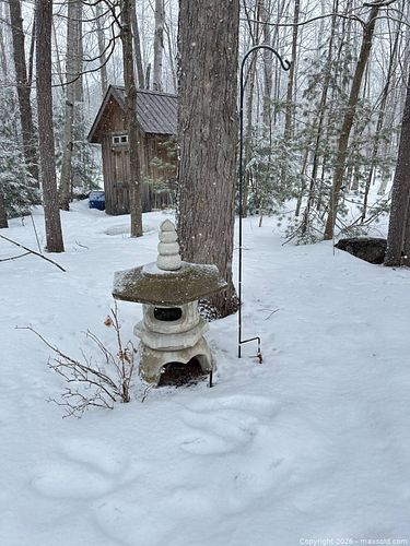 Concrete Japanese Pagoda Garden Lantern, Medium D (1 of 8)