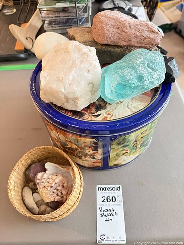 Mixed Rocks and Sea Shells Set with Tin and Basket A (1 of 13)