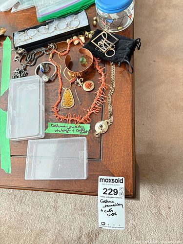 Mixed Vintage Costume Jewelry Lot — Necklaces, Bracelets, Pins, Cufflinks A (1 of 15)