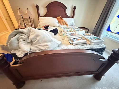 Queen Solid Wood Bed Frame (Headboard & Footboard) – Cherry/Mahogany D (1 of 12)