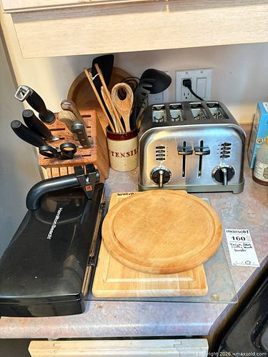 Zwilling/J.A. Henckels Cutting Utensil Block Set with Hamilton Beach Appliances C (1 of 13)