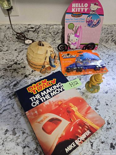 LOT"H12"- COLLECTIBLES Lot (1 of 6)