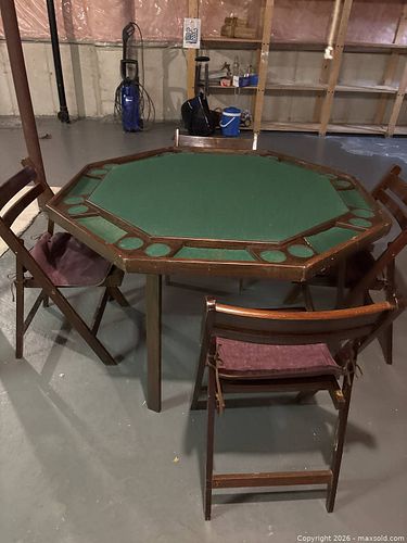 Poker Table (1 of 4)