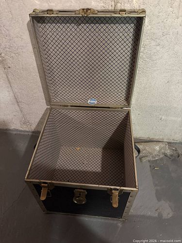 Lot #120 (1 of 6)