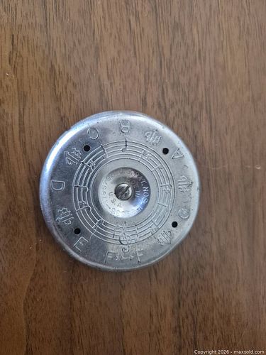 Vintage Chromatic Pitch Pipe (1 of 3)