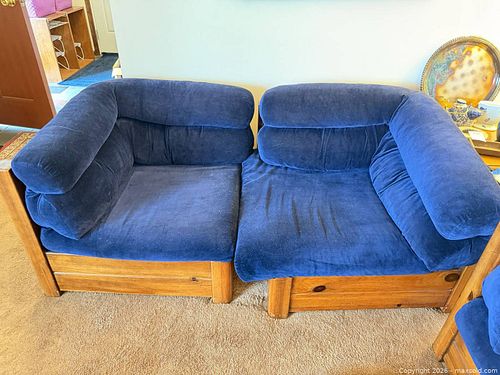 Lot #210 (1 of 7)