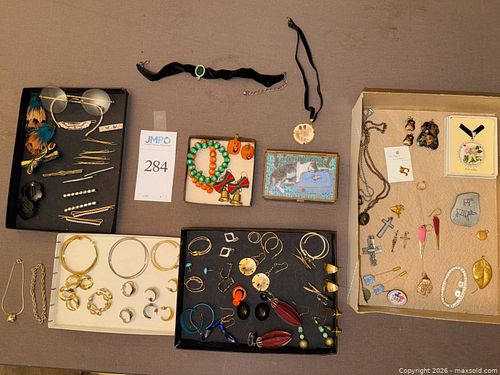 Lot #284 (1 of 4)