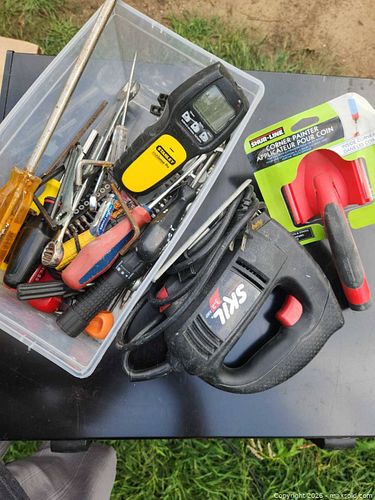 Mixed Tools Lot: Skil Jigsaw, Stanley Finder, Shur-Line Painter (1 of 5)